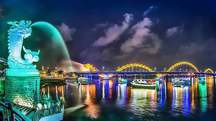 7 quán cà phê check-in đẹp ở Đà Nẵng cho khách thuê máy ảnh | Trần Huy Camera