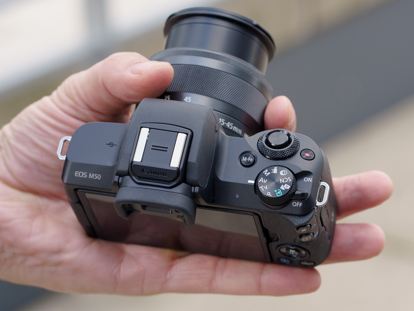 Review Canon M50 – lựa chọn hoàn hảo cho người mới thuê | Trần Huy Camera