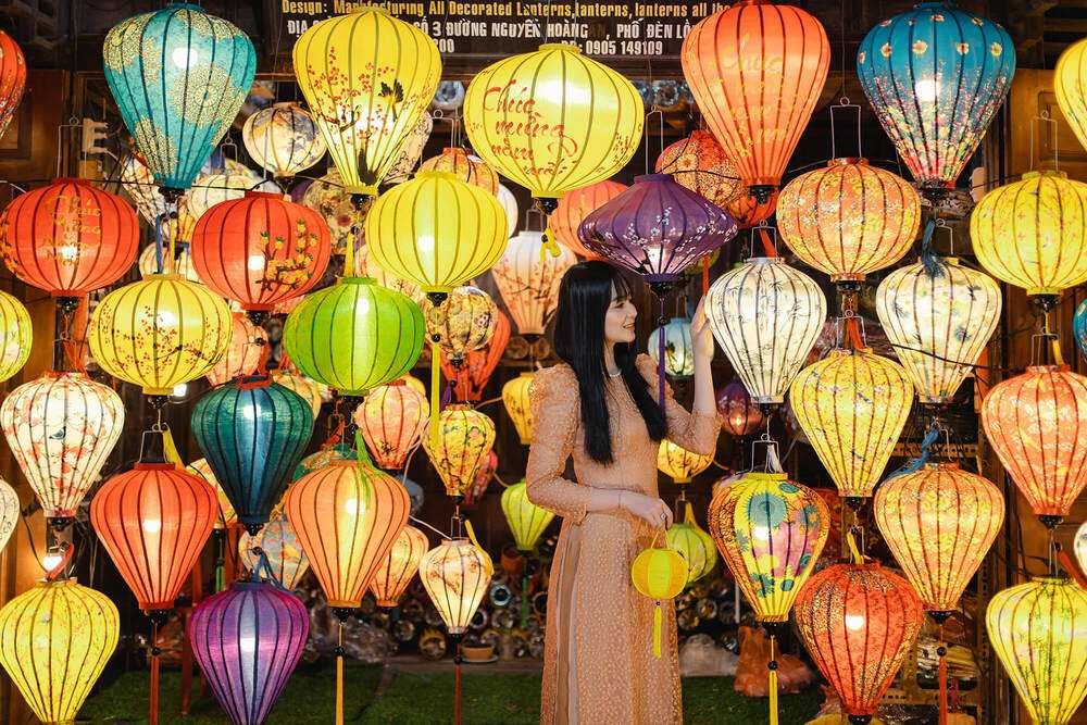 Địa điểm check-in Hội An về đêm bằng máy ảnh thuê (Địa điểm chụp ảnh)